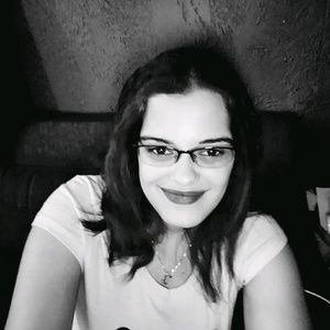 Meet your Posher, Crystal